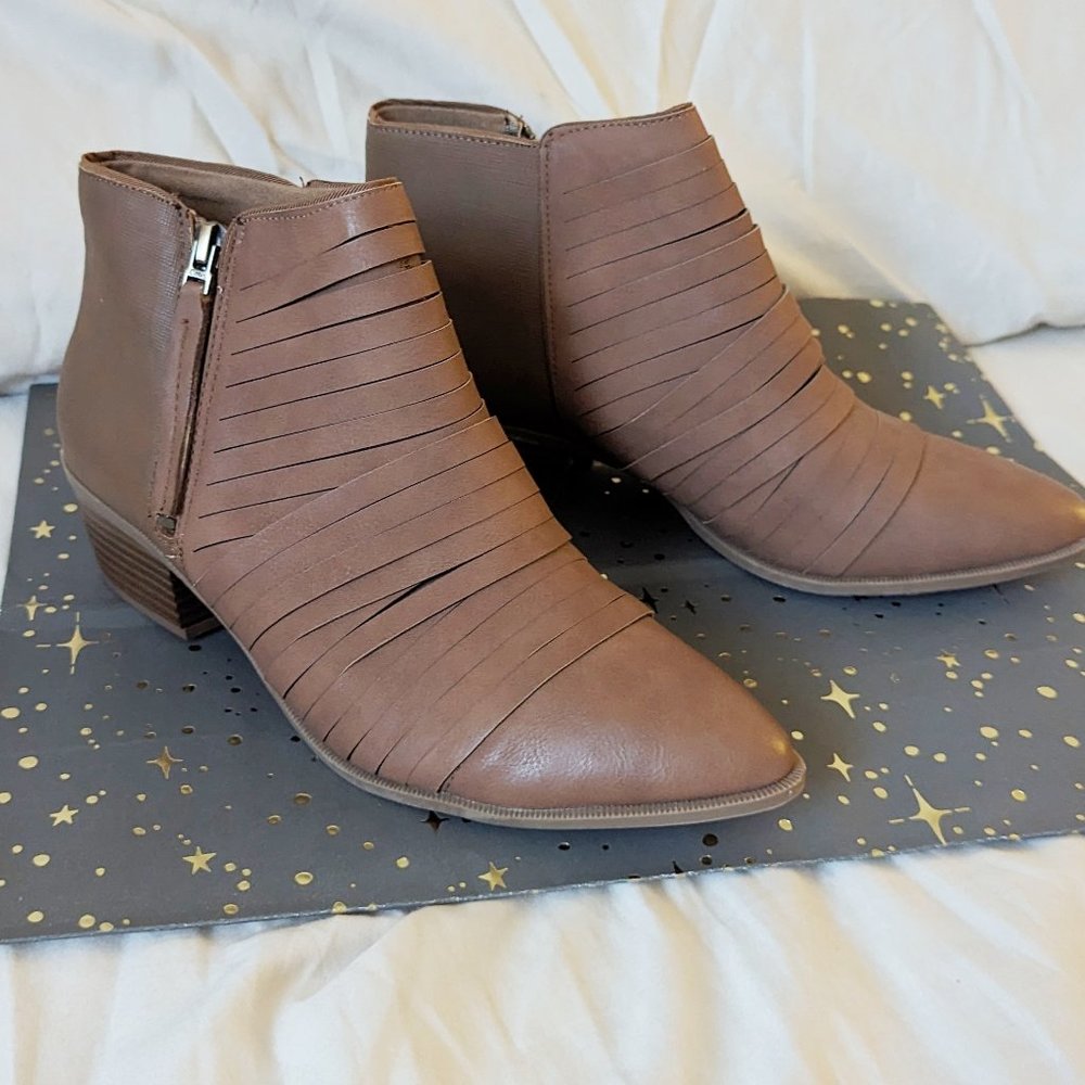 Circus by Sam Edelman Booties Worn Once 8.5 Tan
